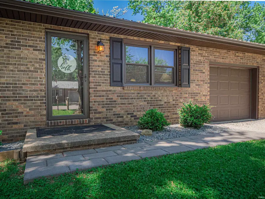 516 N Grant Street, Chandler, IN 47610 - #2