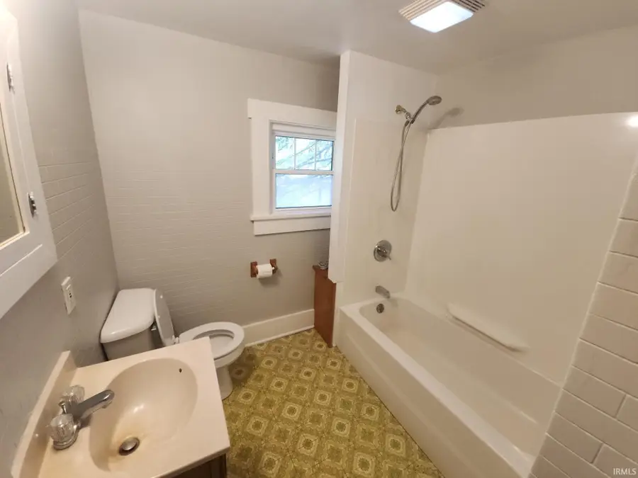 3004 Perrysburg Road, Logansport, IN 46947 - #2