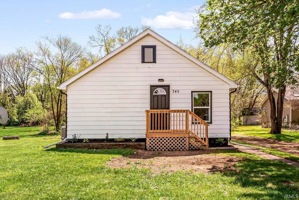 745 E 18th Street, Mishawaka, IN 46544 - #1