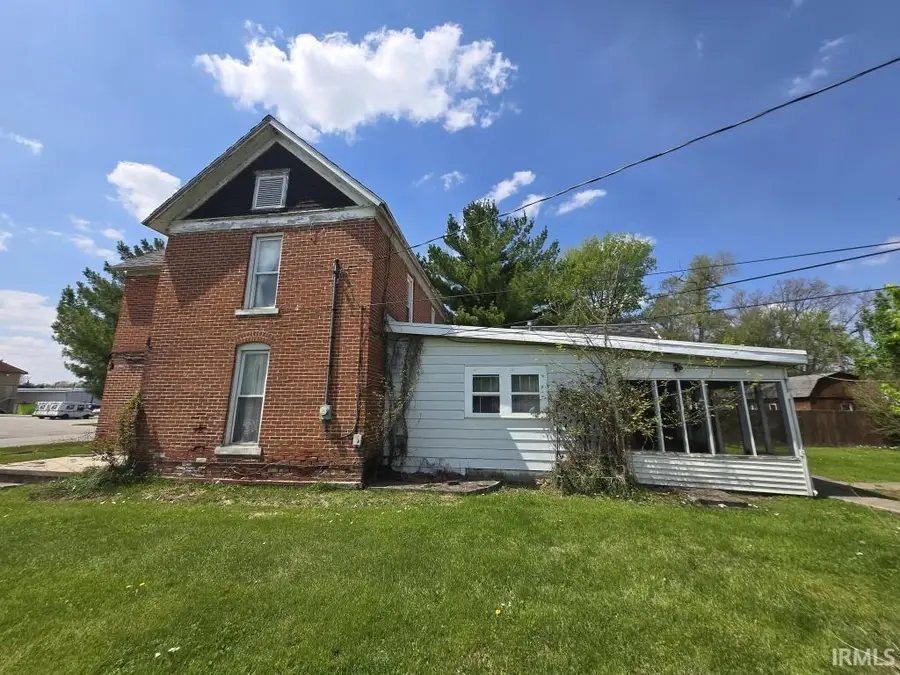 121 E North A Street, Gas City, IN 46933 - #2