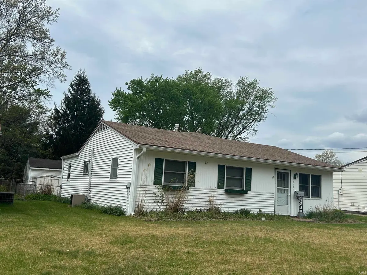 2107 Maplehurst Avenue, Mishawaka, IN 46545 - #1