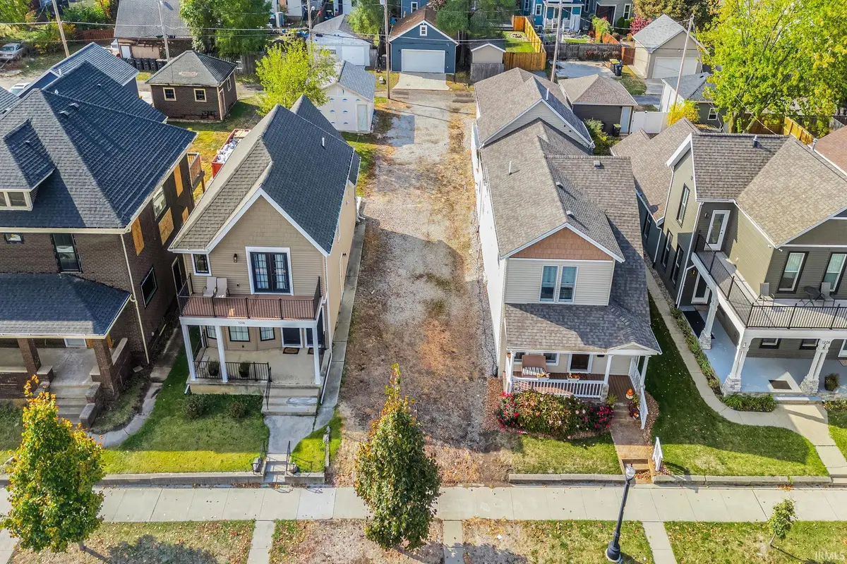 1214 Fairfield Avenue, Fort Wayne, IN 46802 - #1