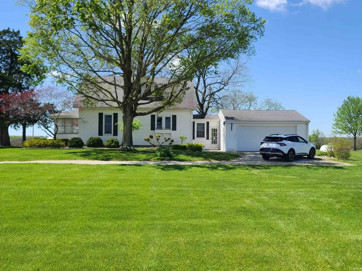 4616 W 100 N Road, Huntington, IN 46750 - #1
