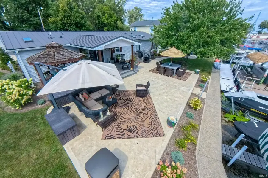 812 S Lakeside Drive, Syracuse, IN 46567 - #3