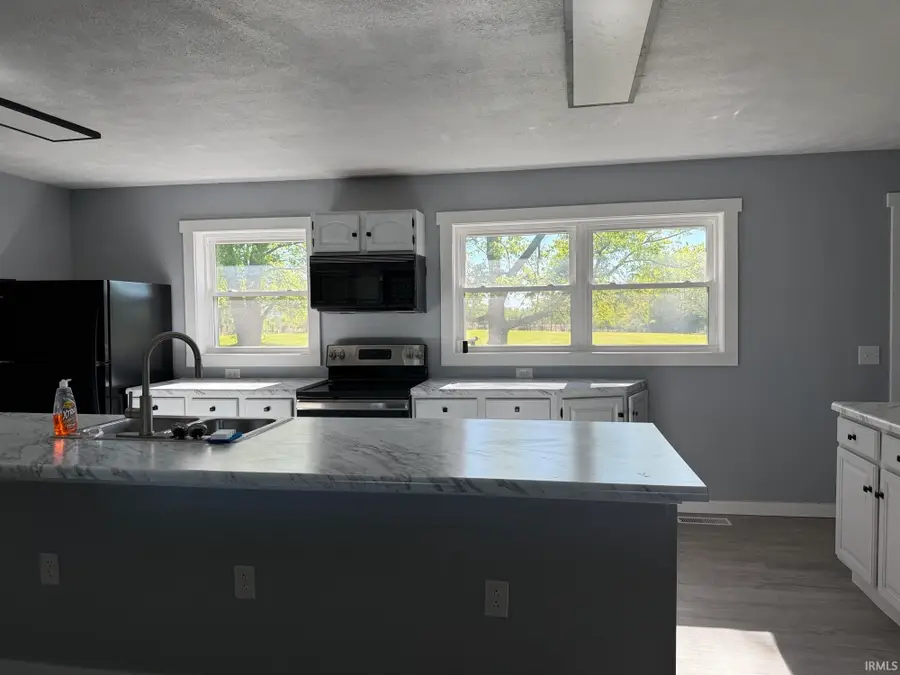 215 S 600 E Road, Marion, IN 46953 - #2