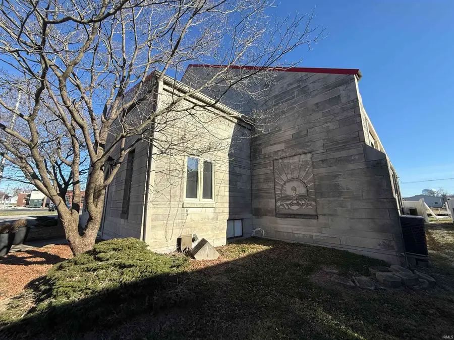 512 P Street, Bedford, IN 47421 - #3