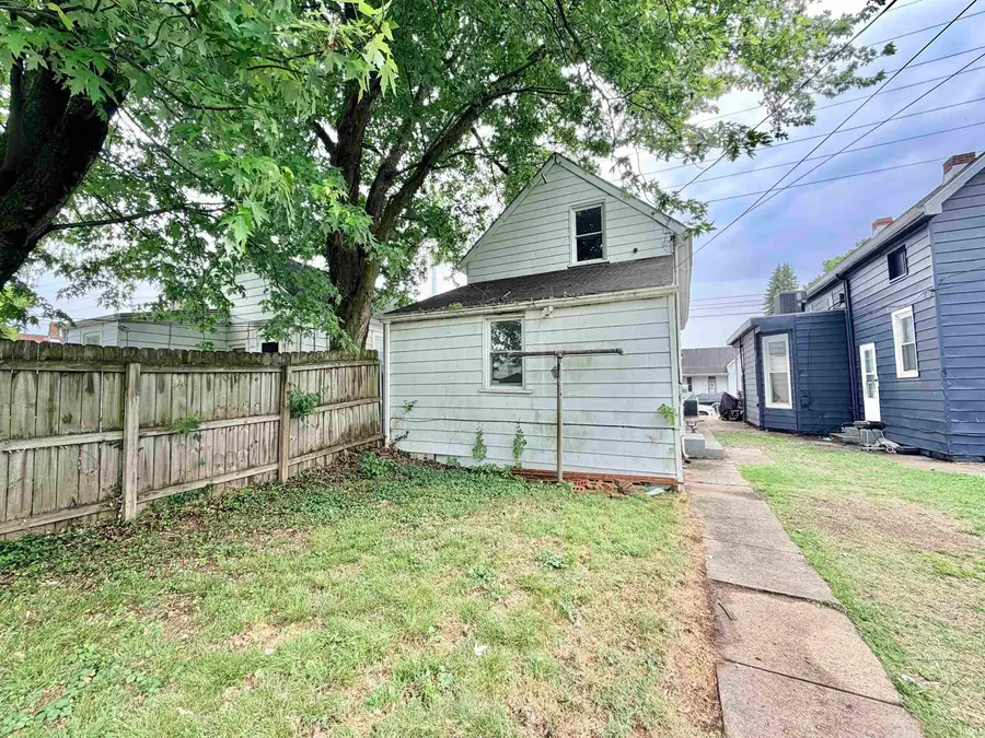 2115 W Iowa Street, Evansville, IN 47712 - #3