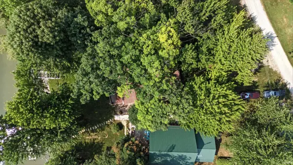 6240 S 085 W Messick Lake, Wolcottville, IN 46795