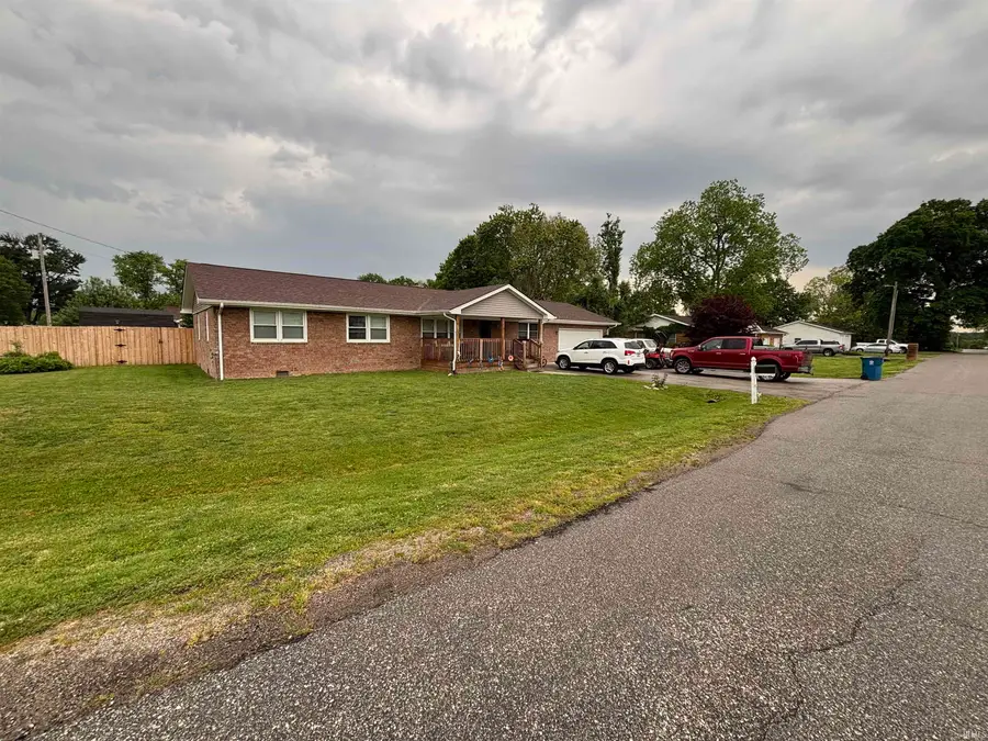 225 N Birch Drive, Grandview, IN 47615 - #2