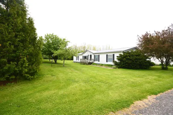 8552 E Sr 4 Highway, Walkerton, IN 46574