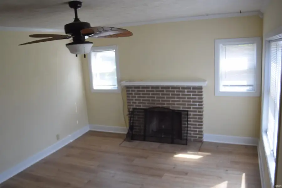 1113 W Oak Street, Mitchell, IN 47446 - #2