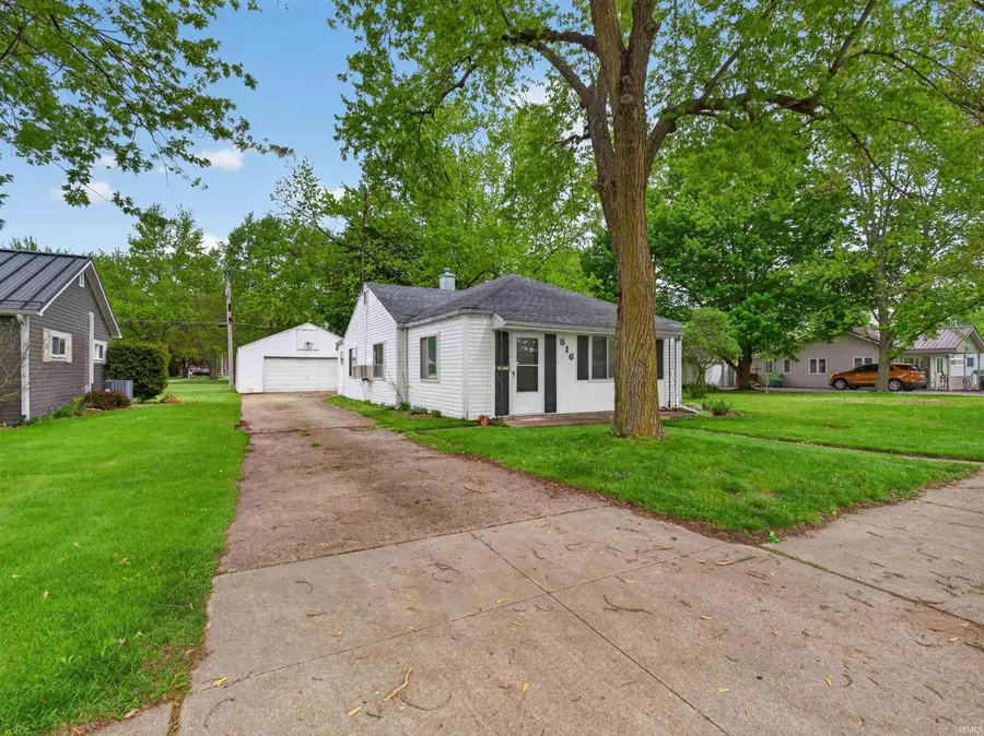 816 W Ensley Avenue, Auburn, IN 46706 - #3