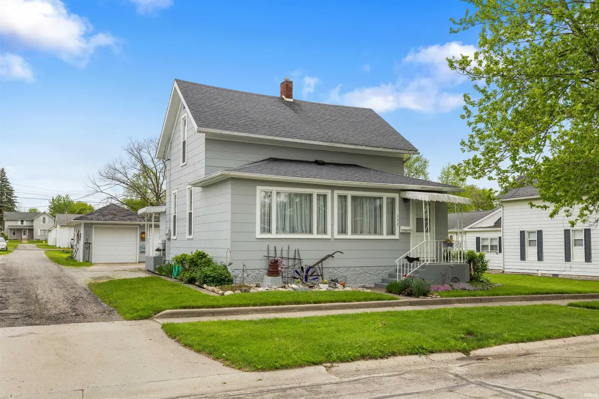 342 W 2nd Street, Auburn, IN 46706 - #1