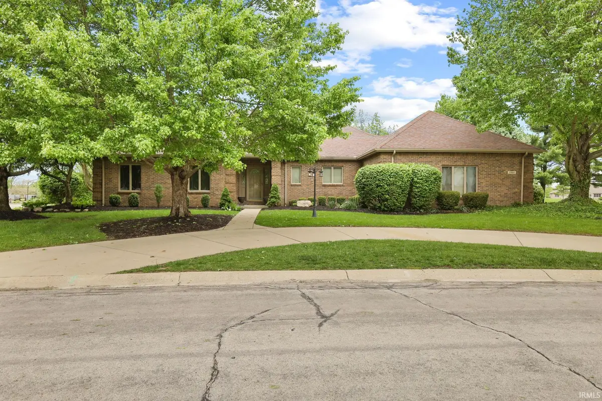 7312 W St Andrews Avenue, Yorktown, IN 47396 - #1