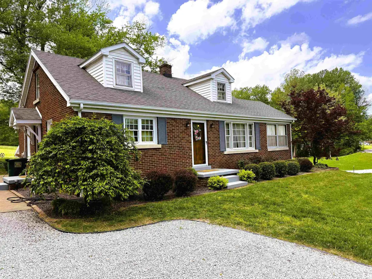 3210 Mesker Park Drive, Evansville, IN 47720 - #1