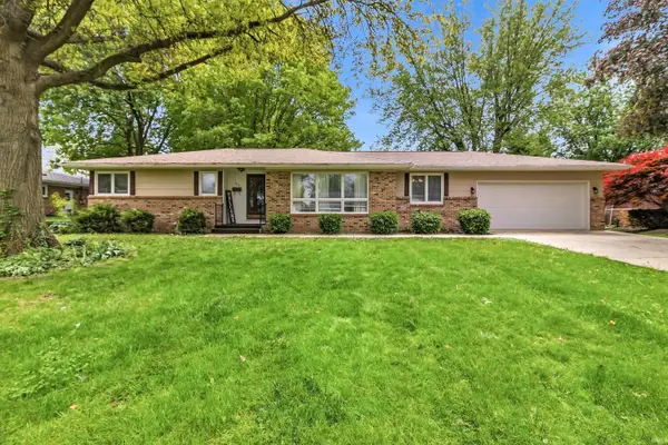 216 Walnut Drive, Gas City, IN 46933