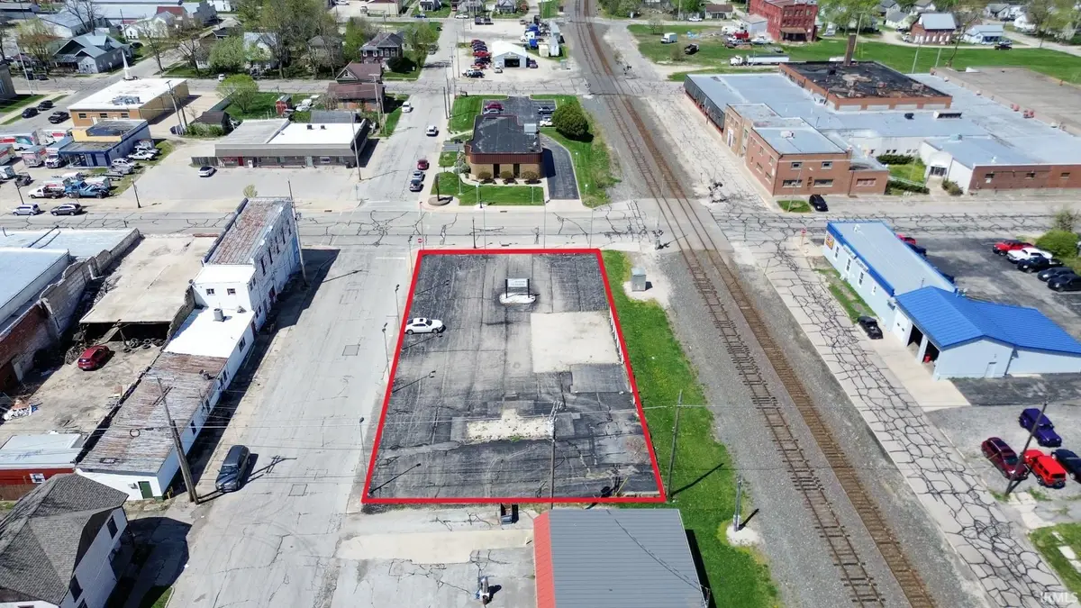 302 N Main Street, Winchester, IN 47394 - #1