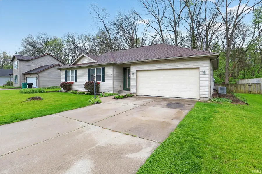 10106 Ashwood Forest Drive, Osceola, IN 46561 - #2