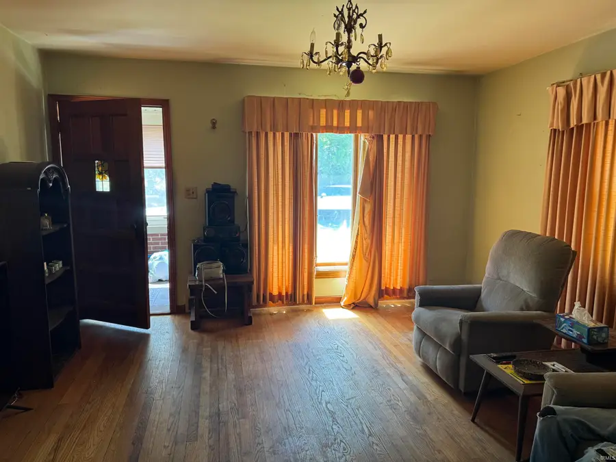 401 W Sycamore Street, Boonville, IN 47601 - #3