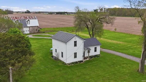 6815 S 550 E, Wolcottville, IN 46795
