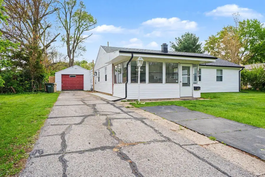 834 Woodcliff Drive, South Bend, IN 46615 - #3