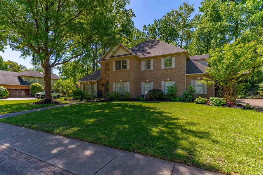 2200 Eaglewood Drive, Newburgh, IN 47630 - #2