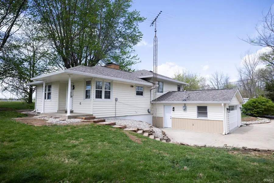908 W Maple Drive, Knightstown, IN 46148 - #3