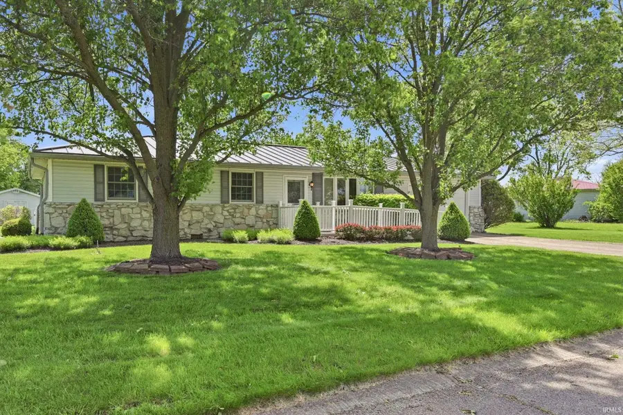 431 Indiana Avenue, Parker City, IN 47368 - #2