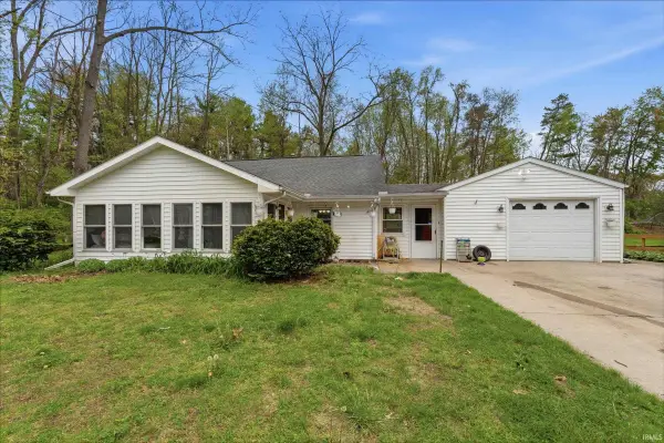 26281 Stroup Street, South Bend, IN 46628