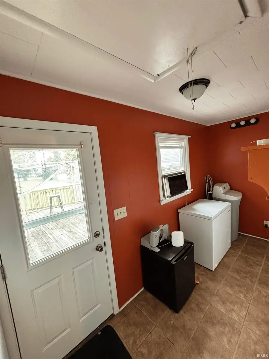 414 W Washington Street, Fairmount, IN 46928 - #3