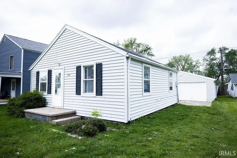 308 E Berkley Avenue, Muncie, IN 47303 - #2