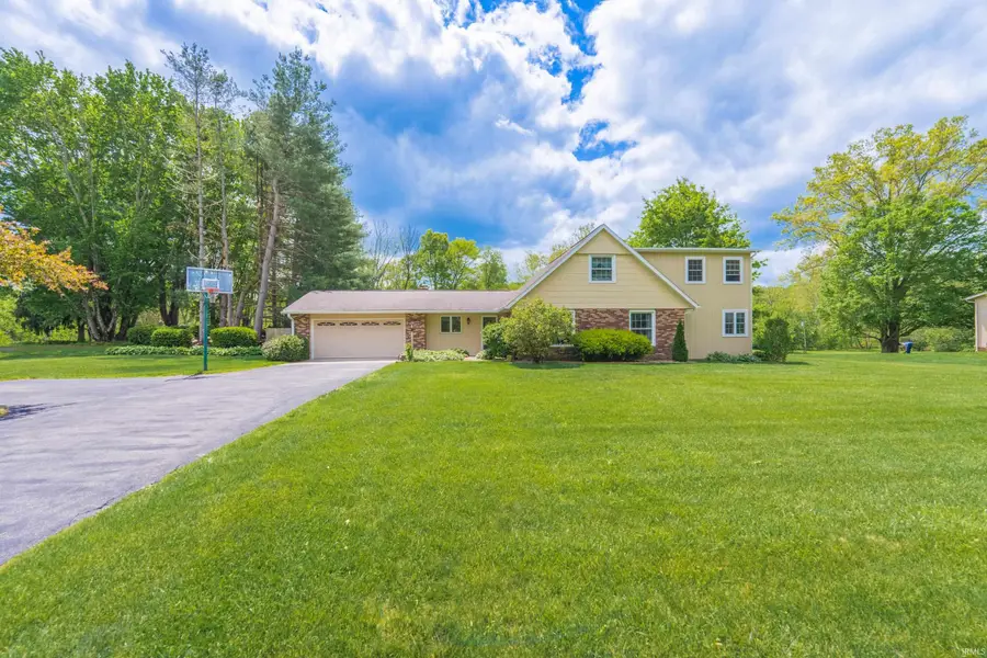 7151 W Cavewood Court, Bloomington, IN 47403 - #2