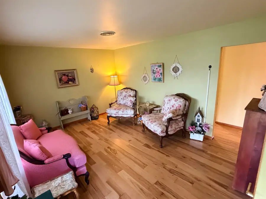 722 E North H Street, Gas City, IN 46933 - #3