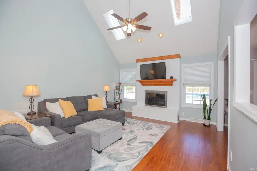 8910 Ridge View Lane, Mount Vernon, IN 47620 - #3