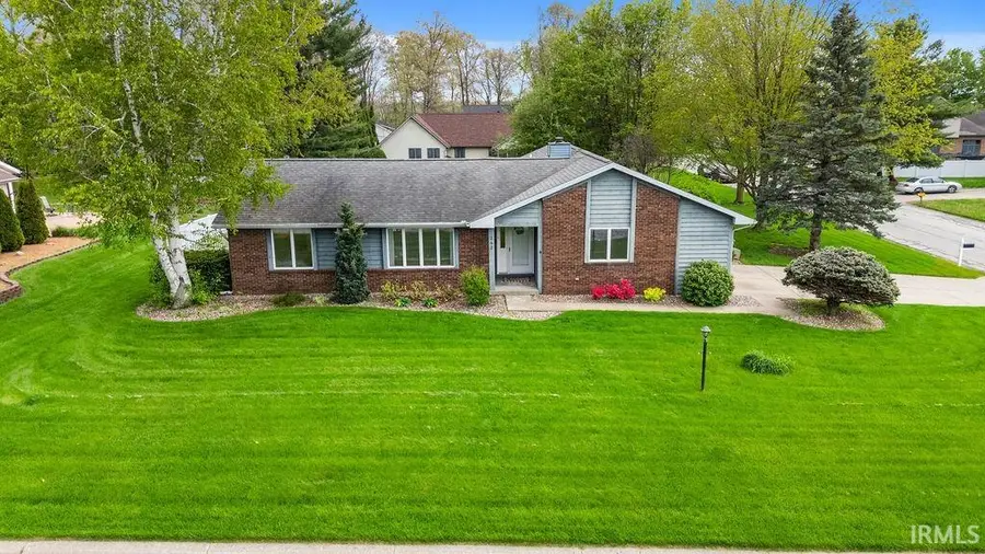 202 Sandpoint Drive, Warsaw, IN 46582 - #2