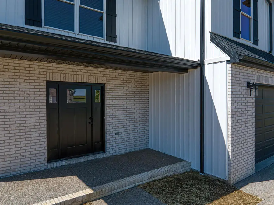 312 Sunset Drive, Mount Vernon, IN 47620 - #2