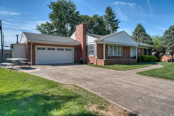 7001 Monroe Avenue, Evansville, IN 47715
