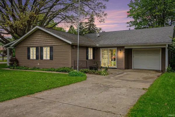 2720 Hilltop Drive, South Bend, IN 46614