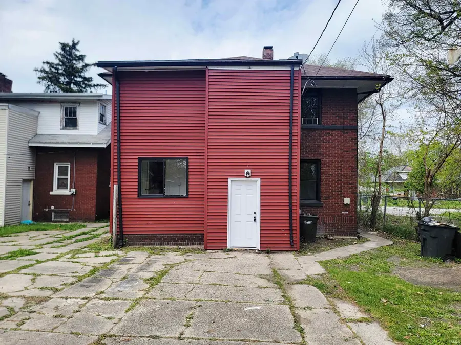 2118 Lincoln Way W, South Bend, IN 46628 - #3