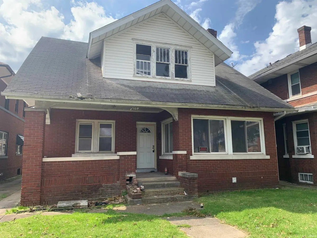 2122 Lincoln Way W Way, South Bend, IN 46628 - #1