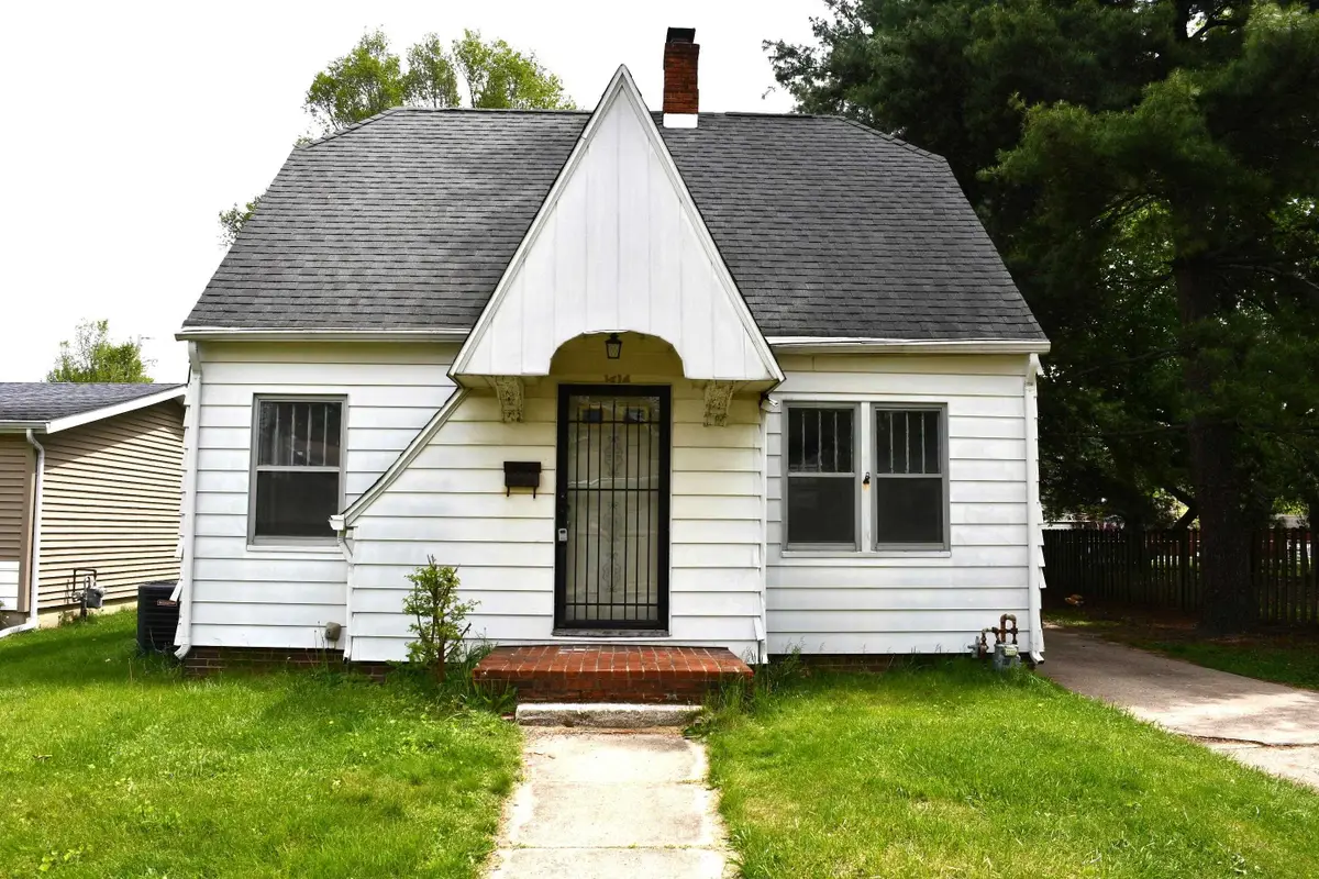 1414 Navajo Street, Elkhart, IN 46516 - #1