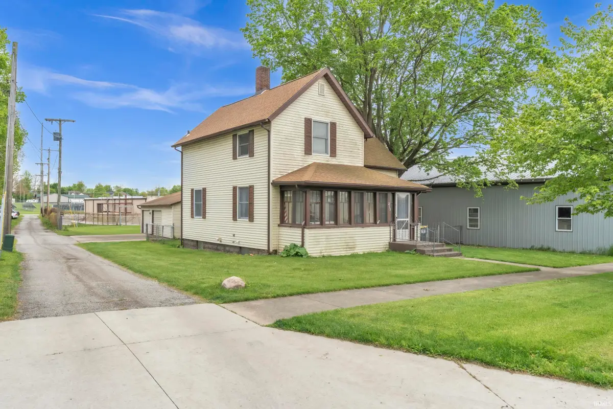 215 W Grove Street, Kendallville, IN 46755 - #1