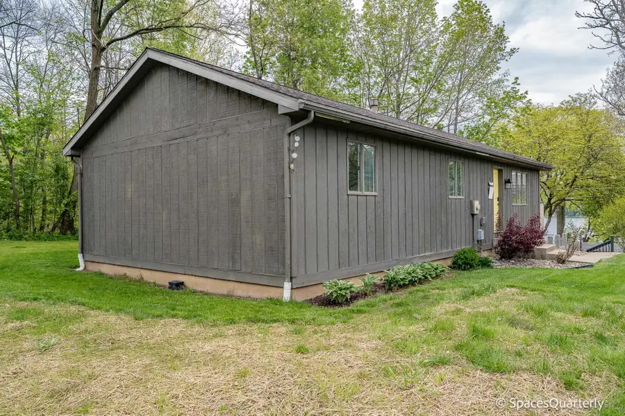 3859 E Forest Glen Avenue, Leesburg, IN 46538 - #2