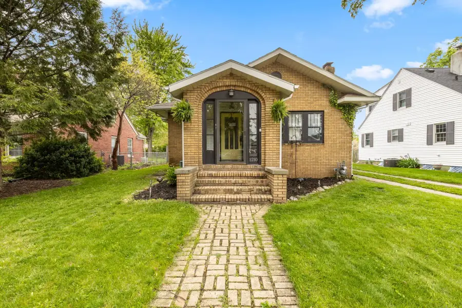 1210 Strong Avenue, Elkhart, IN 46514 - #2