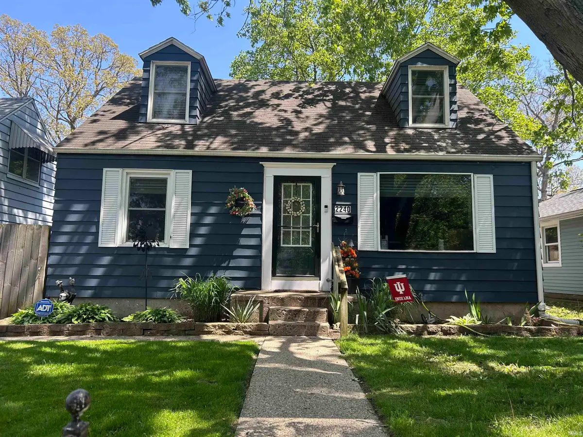 2240 Parkview Place, South Bend, IN 46616 - #1