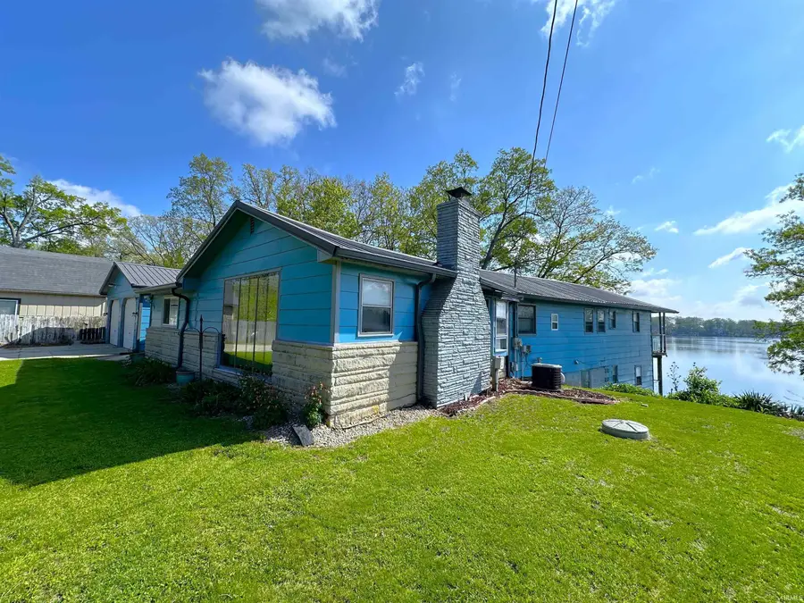 2951 N Lakeshore Drive, Monticello, IN 47960 - #2