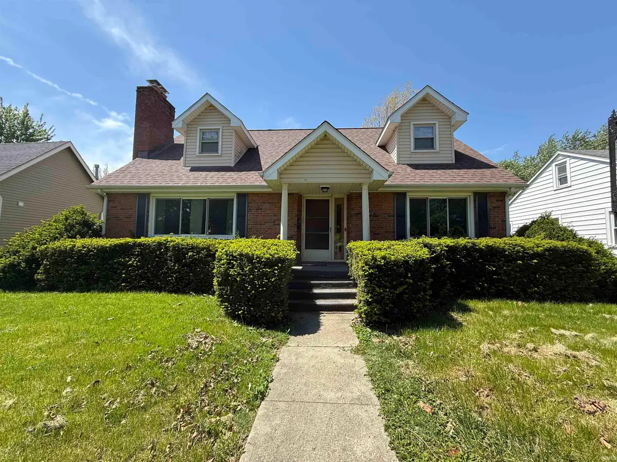 132 N 10th Street, Elwood, IN 46036 - #1