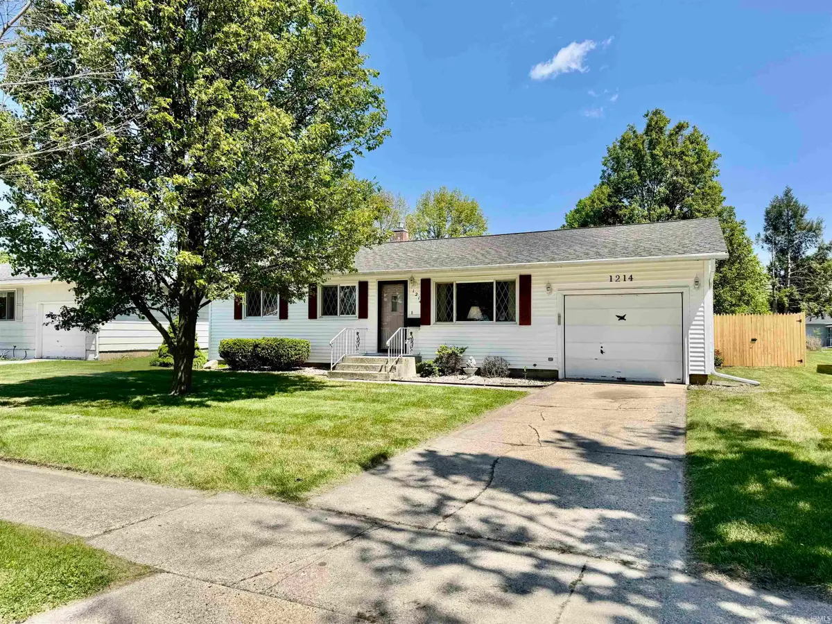 1214 Rochester Boulevard, Rochester, IN 46975 - #1