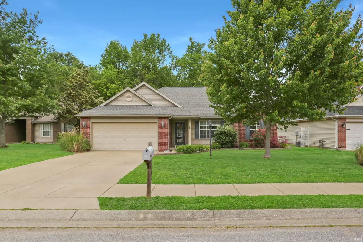 8106 Cedar Point Drive, Newburgh, IN 47630 - #1