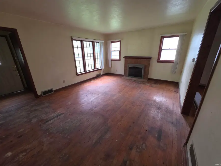 1621 College Street, South Bend, IN 46628 - #3